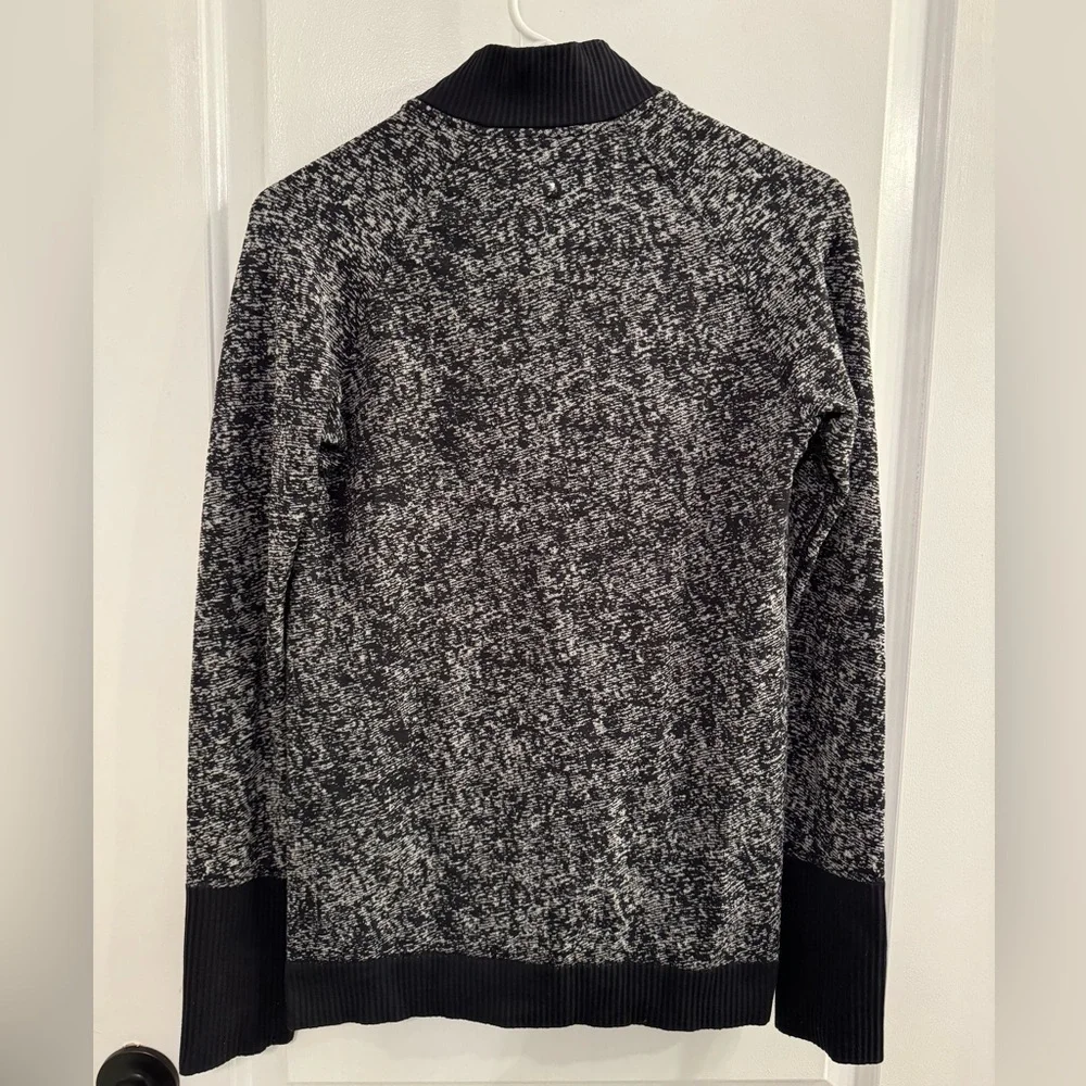 Lululemon Rest Less 1/2 Zip Black White